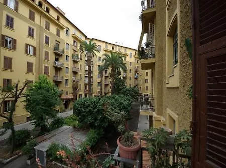 Fiocca Oda ve Kahvaltı Roma